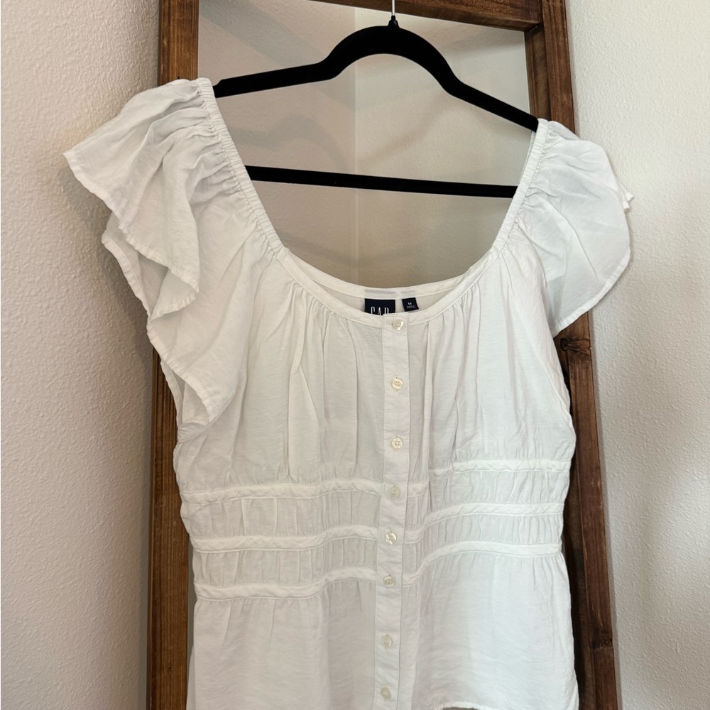 GAP White Ruffle Sleeve Button Front Top | Cottagecore | Size Medium